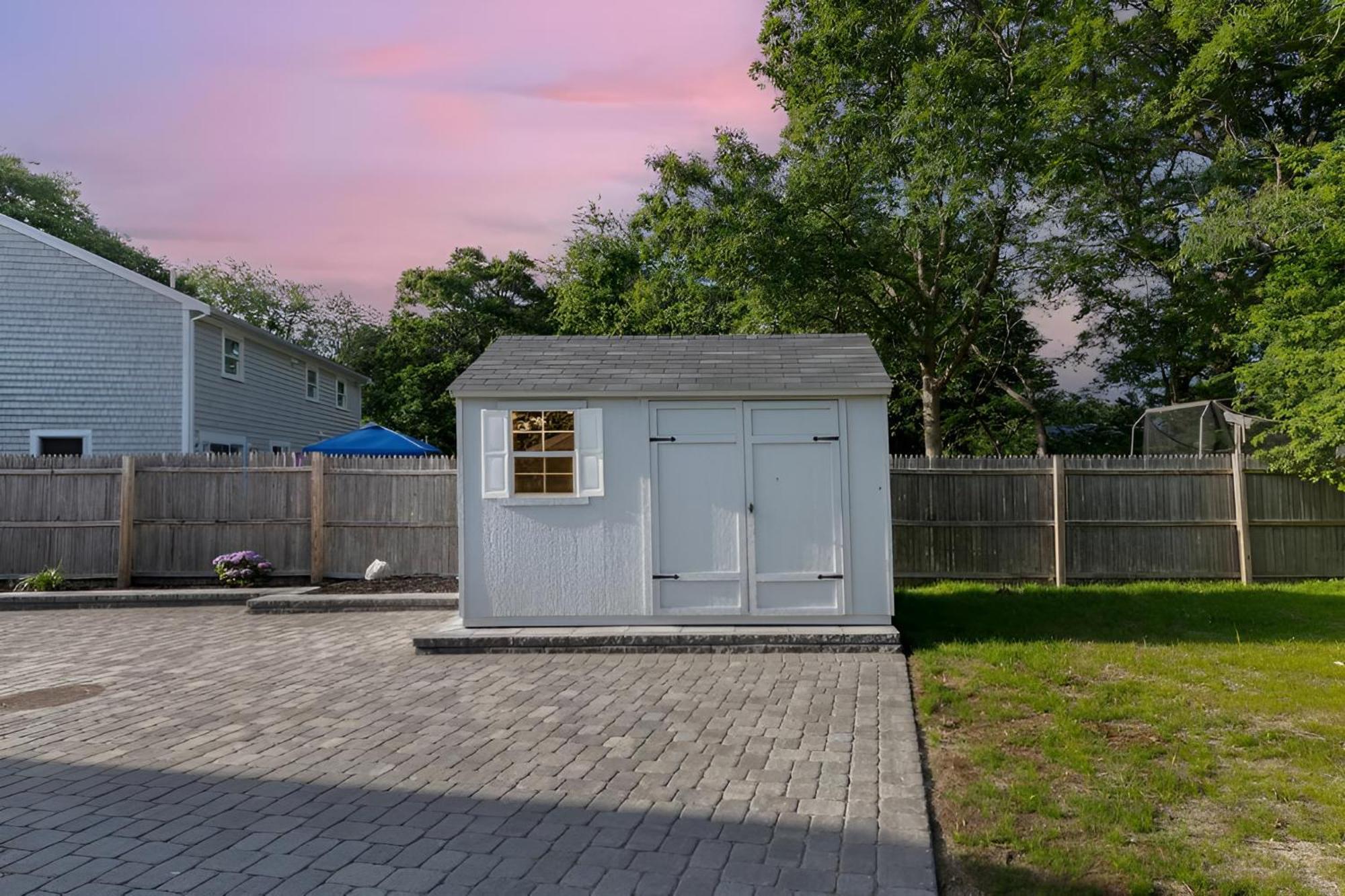 Renovated & Sophisticated Home Near Beach & Shops! Барнстабъл Екстериор снимка